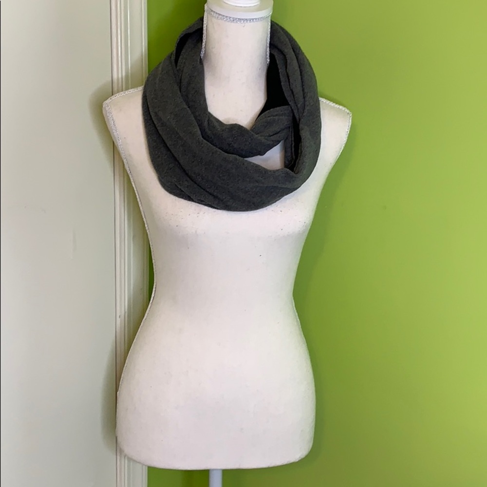 Fleece infinity scarf